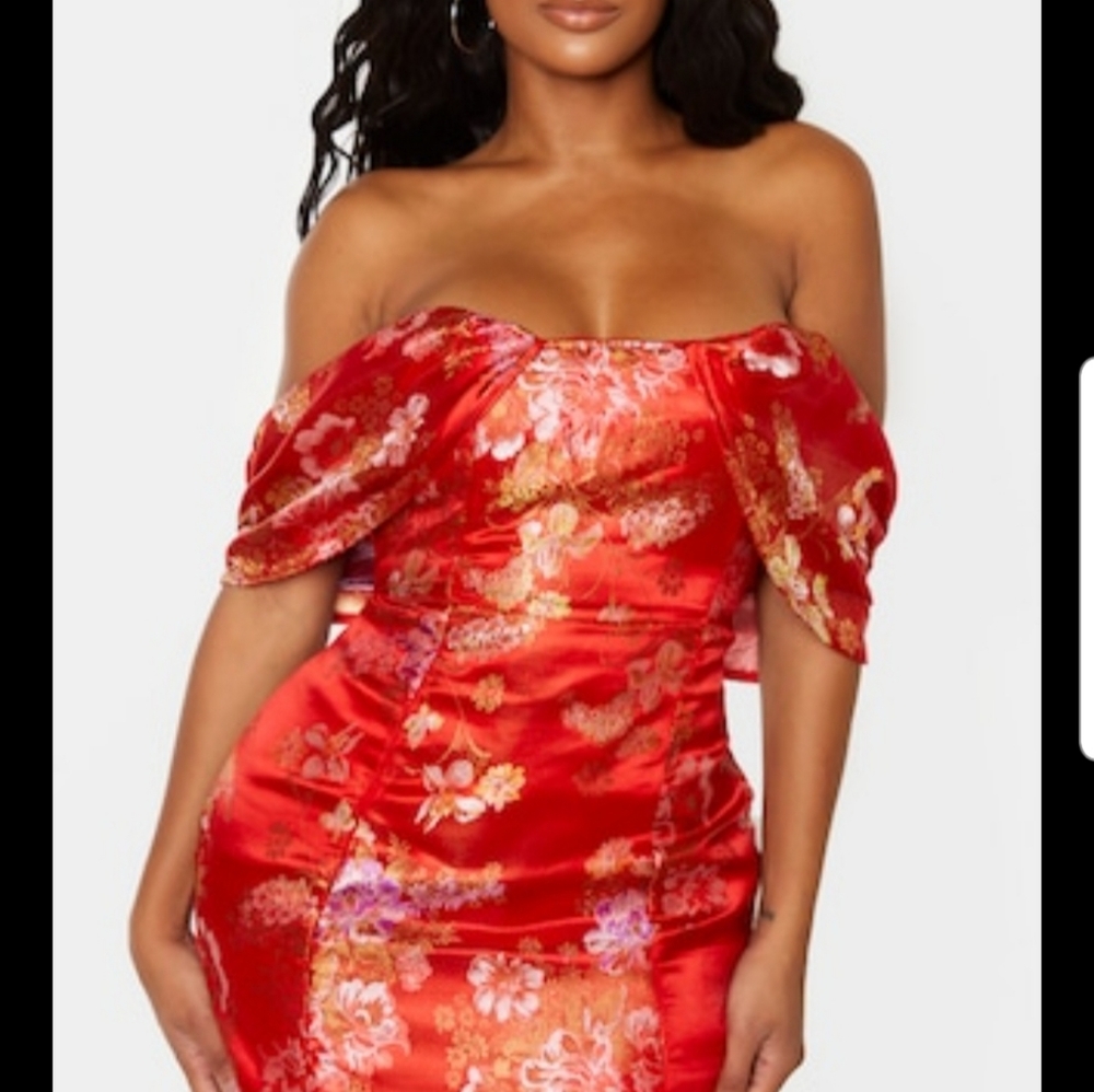 Pretty Little Thing red bodycon dress
